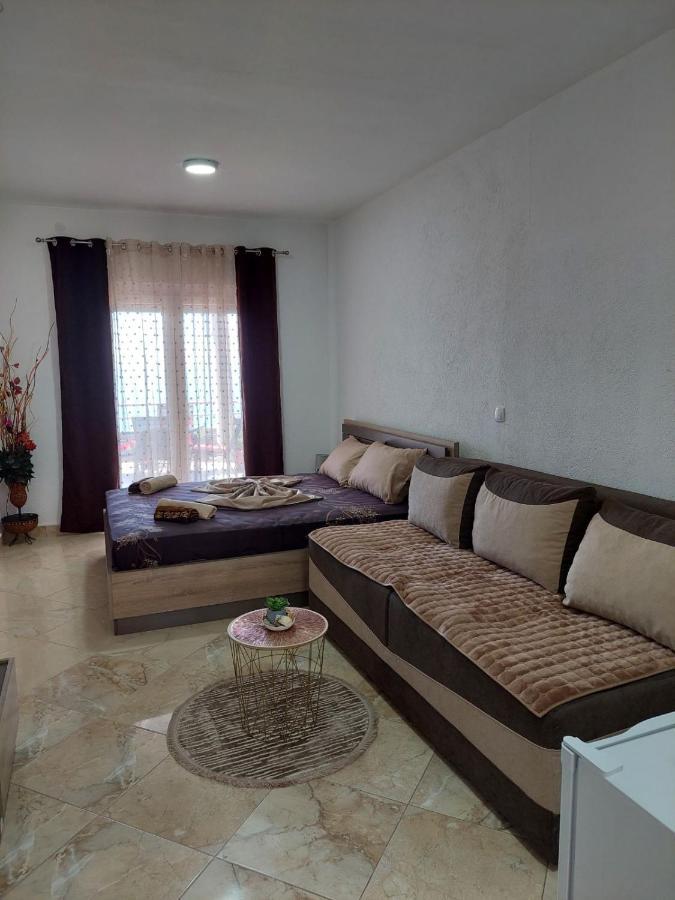 Apartmani Jovan Ulcinj Exterior foto