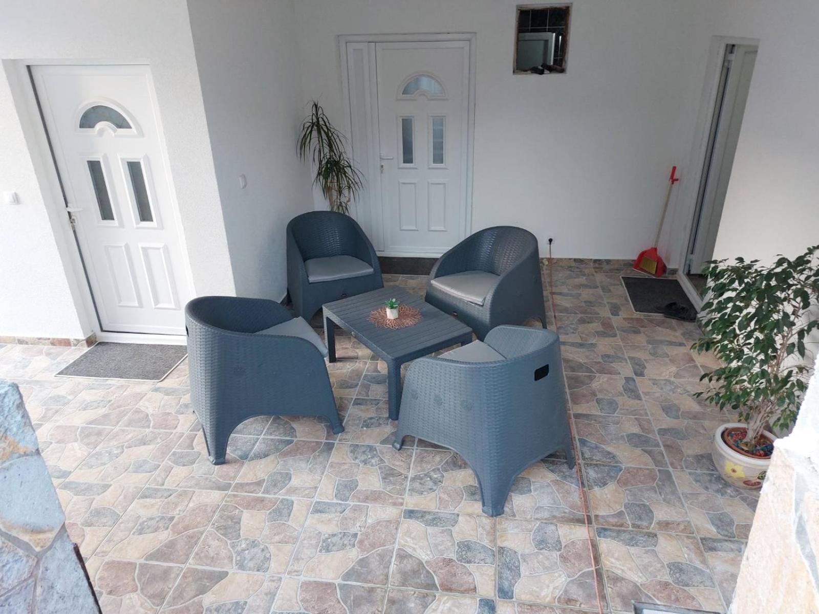 Apartmani Jovan Ulcinj Exterior foto